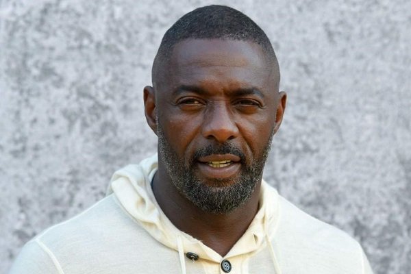 بازیگری که «کرونا» را شکست داد/ کمک ۴۰ میلیون دلاری به مبتلایان