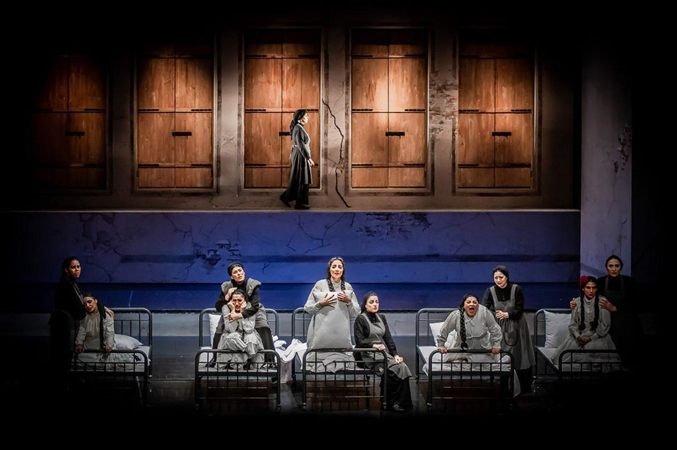 فیلم- مستند کوتاهی از نمایش «خانه برناردا آلبا»