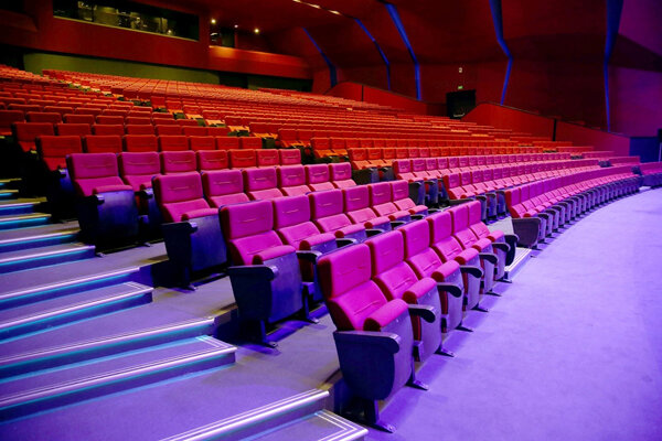 اکران آنلاین و کاهش محسوس هزینه خانواده‌ها برای تماشای آثار سینمایی