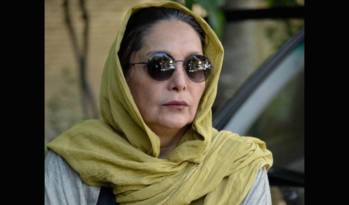 منیژه حکمت «منفی کرونا» را می‌سازد