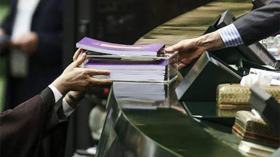 بودجه‌خواری فیلم‌های فاخر و جشنواره‌ها و جای خالی معیشت هنرمندان در بودجه ۱۴۰۰