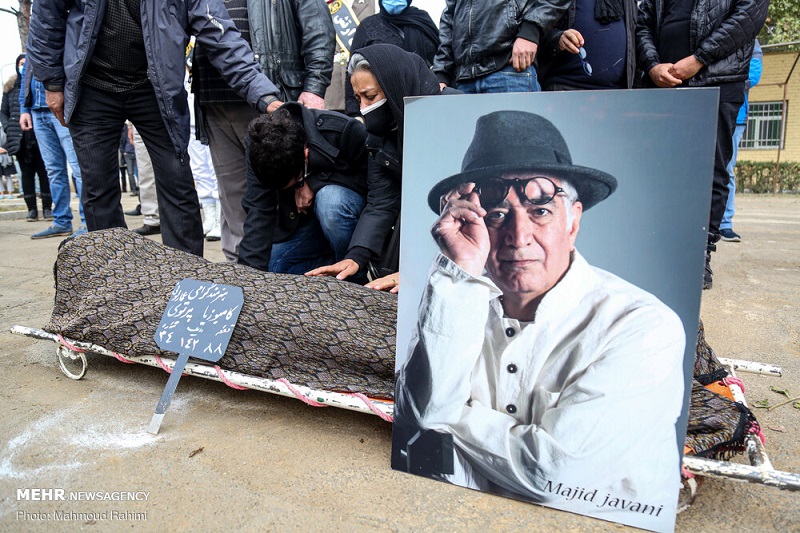 گزارش تصویری/ خاکسپاری پیکر مرحوم کامبوزیا پرتوی