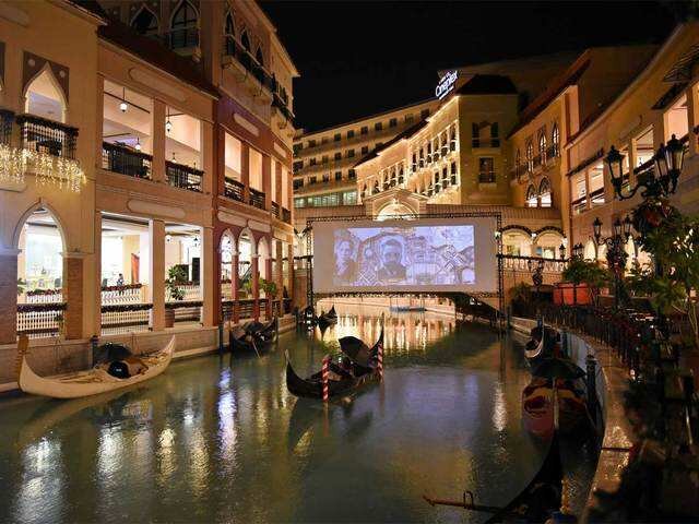 تجربه تماشای فیلم از قایق در فیلیپین