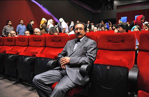 آخرین بازمانده نسل نوابغ و غول‌های ادبیات و هنر    