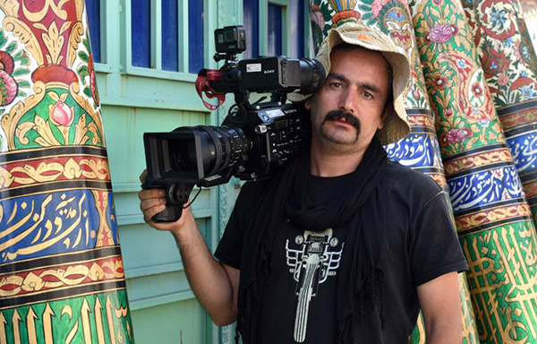 مهدی آزادی «قورباغه طلایی» مستند را به ایران آورد 