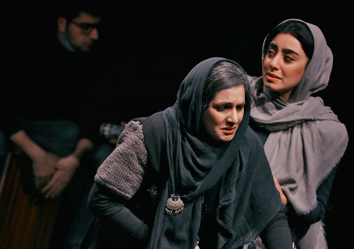 هفته پایانی نمایش «حصار» در پردیس تئاتر شهرزاد