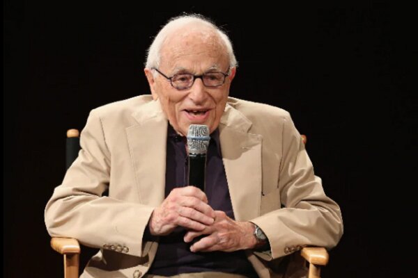 والتر برنستاین فیلمنامه‌نویس مشهور در لیست سیاه هالیوود درگذشت