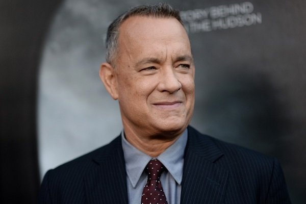 تام هنکس به آینده امیدوار است/ سینما در برابر کرونا زنده می‌ماند