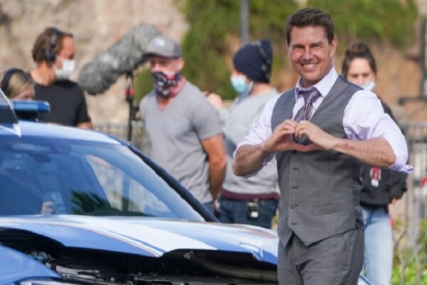 تام کروز با وجود افزایش کرونا در بریتانیا فیلمش را ادامه می‌دهد