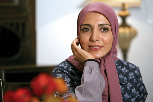 زنان «لیسانسهها» در حاشیه نبودند/ نگاه غیرکلیشه به مشکلات جوانان زنان «لیسانسهها» در حاشیه نبودند/ نگاه غیرکلیشه به مشکلات جوانان