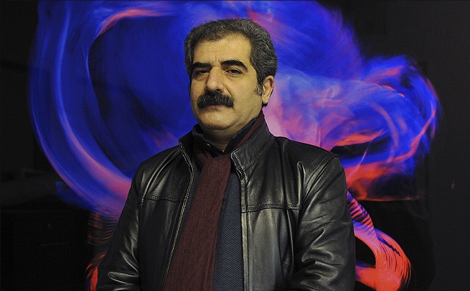 یک روحیه جمعی منفی‌باف در تئاتر ما حاکم است / مشکل جشنواره‌ فجر نداشتن کیوریتور است 