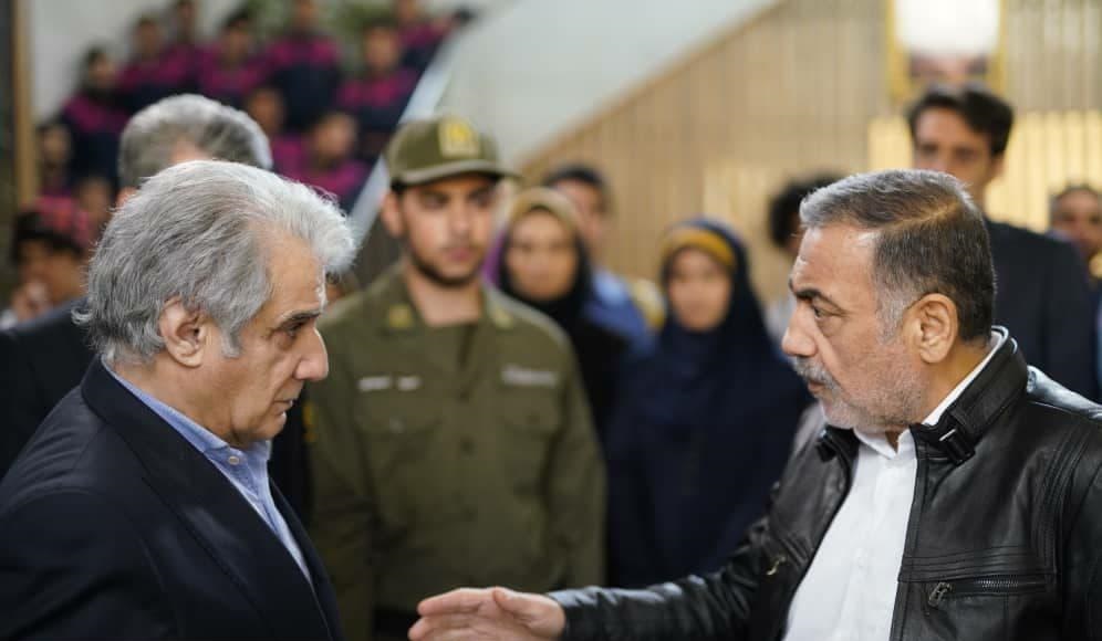 «طبقه یک و نیم» با یک اتفاق ساده شروع می‌شود/ فیلم کُمدی ساختن ساده نیست