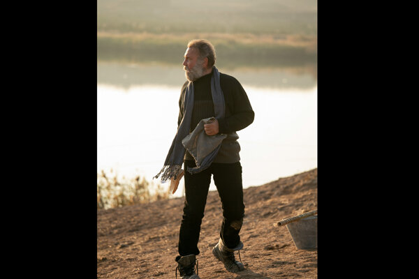 پایان تصویربرداری «چند قدم آن طرف‌ تر»