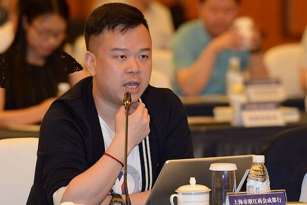 تهیه کننده چینی نتفلیکس مسموم شد/ مرگ در ۳۹ سالگی