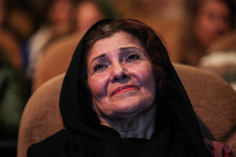 خاطره نویسی منیژه محامدی در روزگار کرونازده