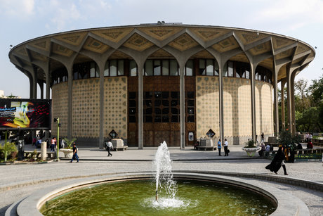 ایجاد حریم برای تئاتر شهر سادهترین راه است ایجاد حریم برای تئاتر شهر سادهترین راه است