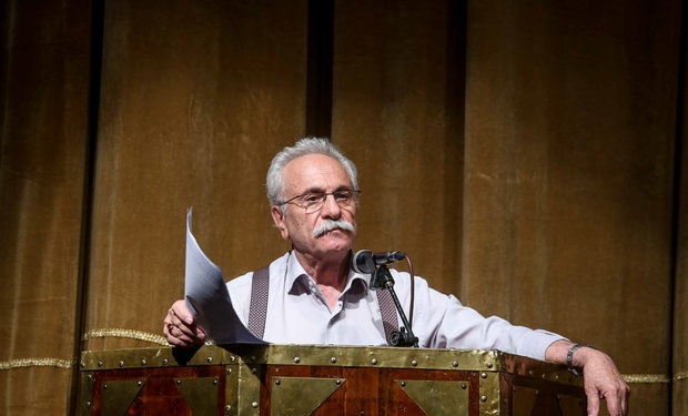 حصار «تئاتر شهر» برج و بارو نیست / مگر «تالار وحدت» از مردم جدا شد؟ حصار «تئاتر شهر» برج و بارو نیست / مگر «تالار وحدت» از مردم جدا شد؟