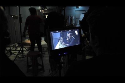 نگاهی به فیلم کوتاه «بعدی» | عکاسی که مشتریان را تبدیل به قابی از زخم‌های بیرونی می‌کند 