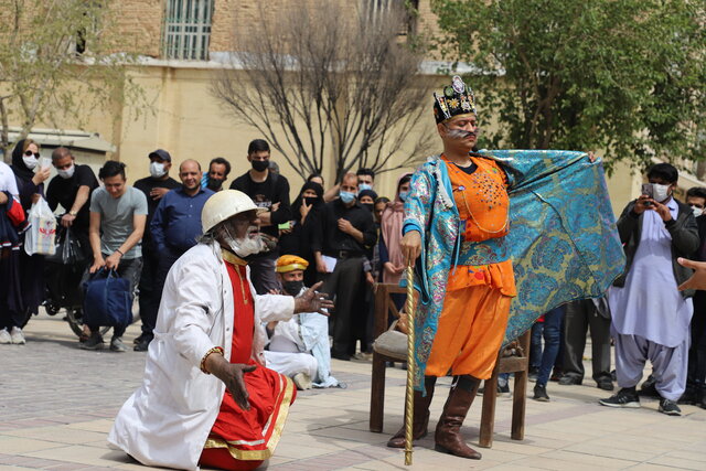  نوروزخوانی ۳ نسل سیاه بازی مقابل ارگ کریم خانی