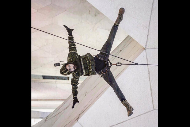 «دیوار آسمان» به برج آزادی رسید