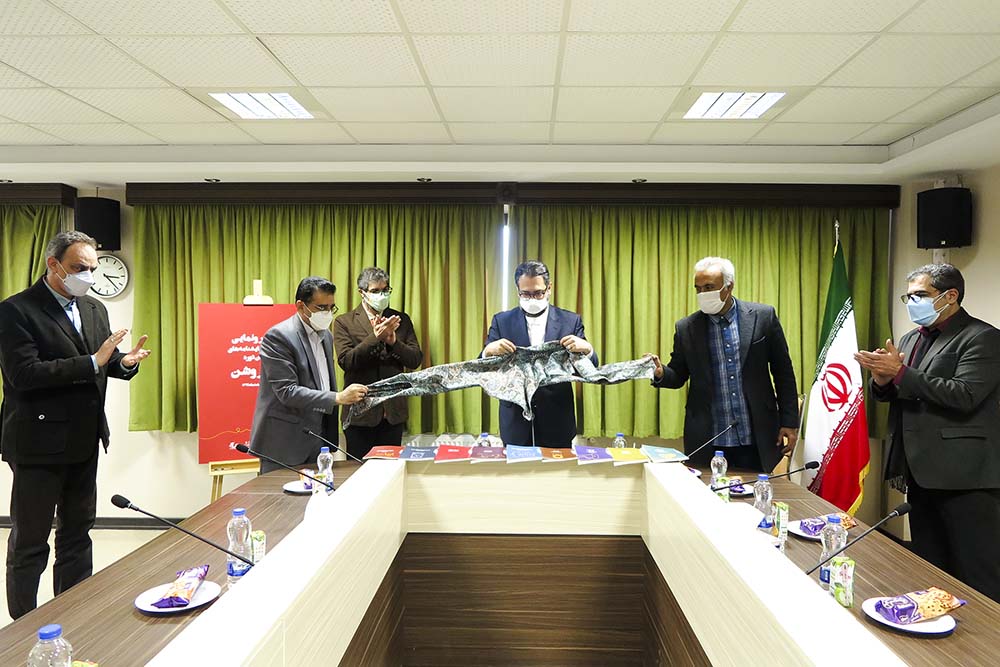 گزارش تصویری- رونمایی از دومین مجموعه نمایشنامه «قلم روشن»