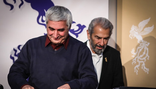 «خروج»چگونه به اکران اینترنتی رسید؟/مذاکره برای تبلیغات تلویزیونی