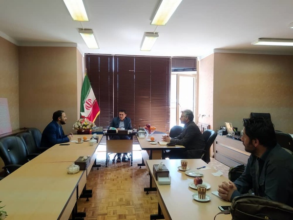 در جلسه «ستاد جبران خسارات کرونا» تماشاخانه‌ها با قادر آشنا چه گذشت؟/ خواسته مدیرکل هنرهای نمایشی از سالن‌های خصوصی، نظارت بر تئاترها بود 