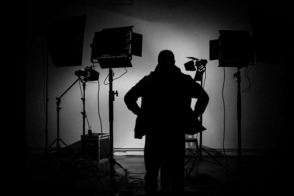 جمع‌آوری امضا از اهالی سینما برای ایجاد فشار رسانه‌ای و آزادسازی یک مفسد اقتصادی