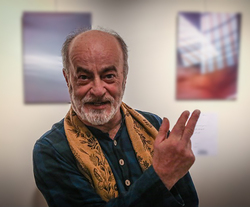 آخرین وضعیت بهروز بقایی در قرنطینه خانگی 