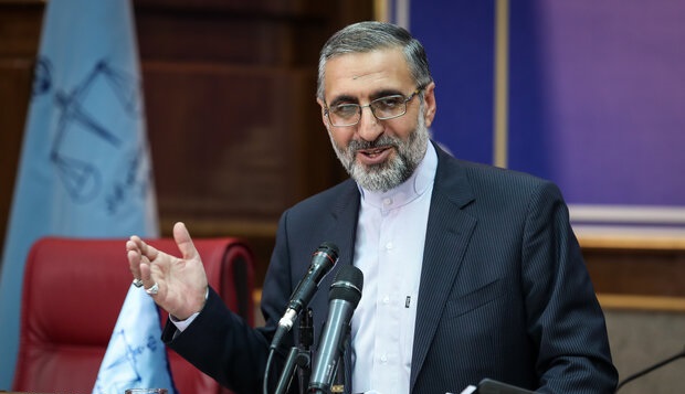 نامه درخواست هنرمندان برای آزادی یک متهم هنرمندانه نبود