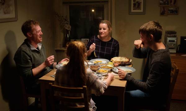 نقد فیلم- چرا «متاسفيم جا ماندی» از «پارازيت» فيلم بهتری است؟ 