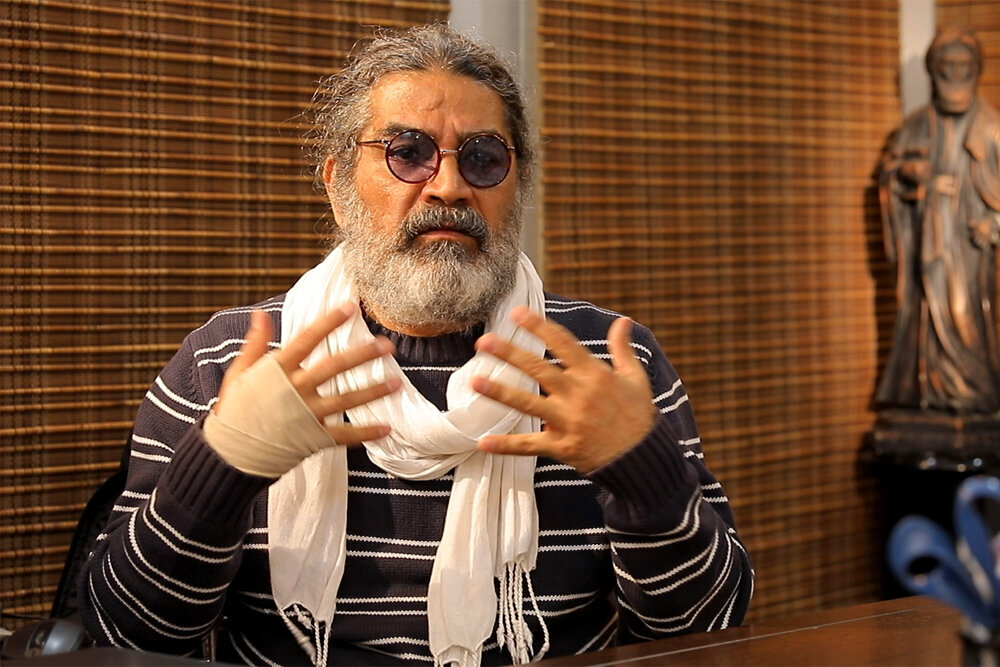 تماشاچی نباشد، تئاتر هم نیست/ با طایفه هنر مثل طفل سر راهی برخورد شده است 