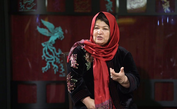 «فیلمساز» نباید از «جامعه» عقب بماند/ پرهیز از سینمای بی‌خاصیت