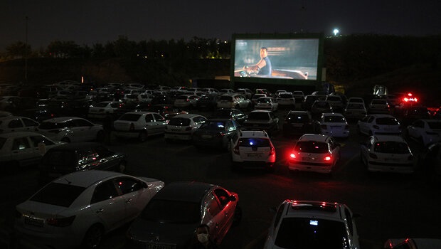 توسعه «سینماماشین» همزمان با عید فطر/ گیشه «خروج» ۱۵۰ میلیونی شد