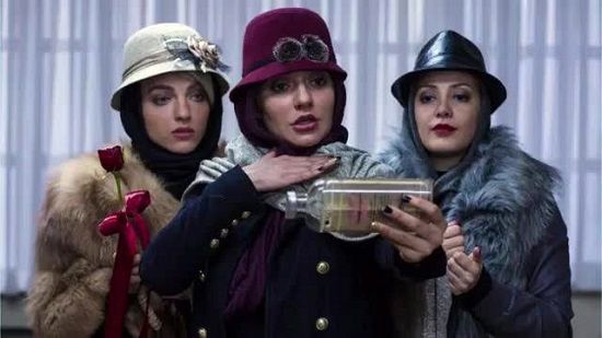 احتمال اکران آنلاین فیلم توقیفی «ارادتمند؛ نازنین، بهاره، تینا»/ ببینید 