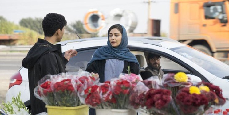 فروش ۲۰۰ میلیونی «تیغ و ترمه» در اکران آنلاین/ گلایه تهیه‌کننده از قاچاق فیلم