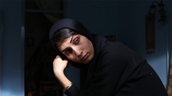 نگاهی به فیلم سینمایی ائو / این خانه دور است! 