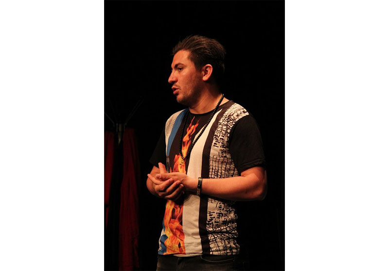 باید خود را قربانی می‌کردیم