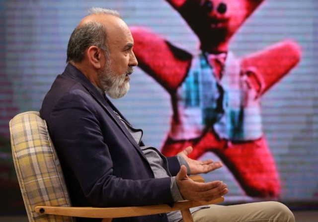 عروسک‌های زشت چگونه از تلویزیون سر در می‌آورند؟