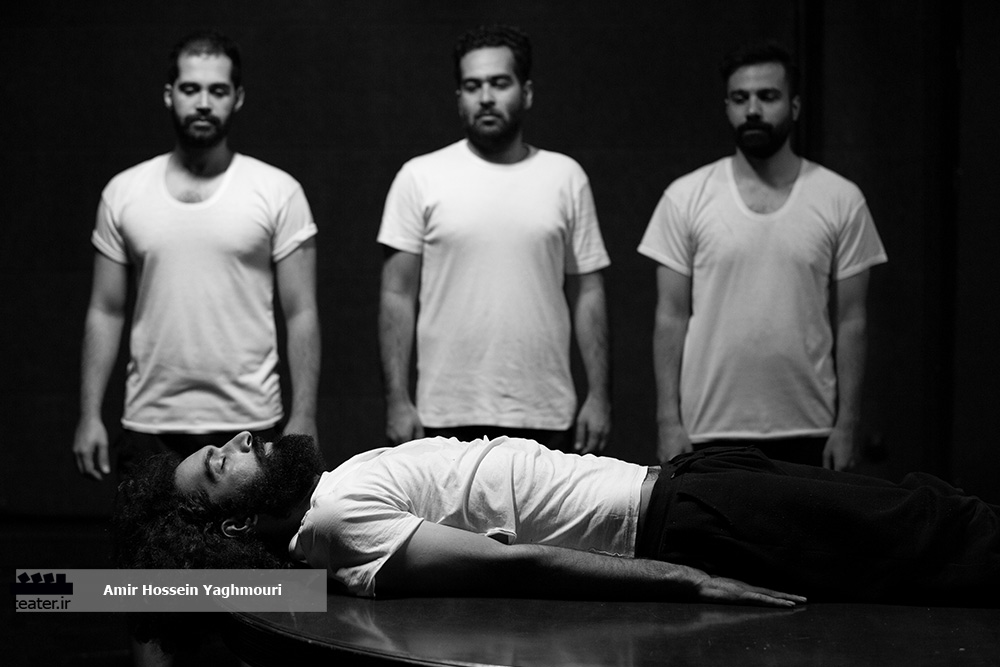 «بیداری» و «بین یه عالمه ماهی» در روزهای پایانی اجرا