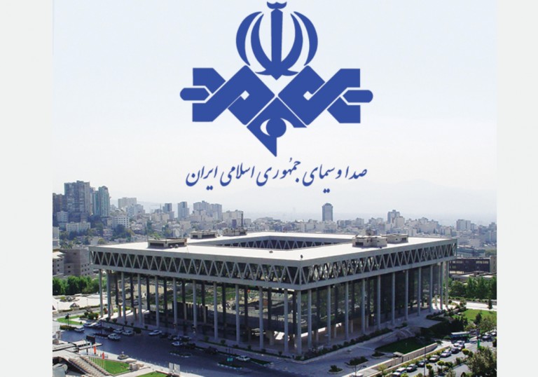 عذرخواهی سردبیر خبر ۱۴ برای استفاده از ترکیب «رییس جمهور به ظاهر سیاه پوست آمریکا»