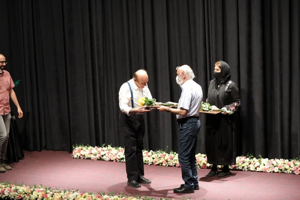 معرفی برگزیدگان نوزدهمین مسابقه مطبوعاتی سالیانه انجمن منتقدان خانه تئاتر 