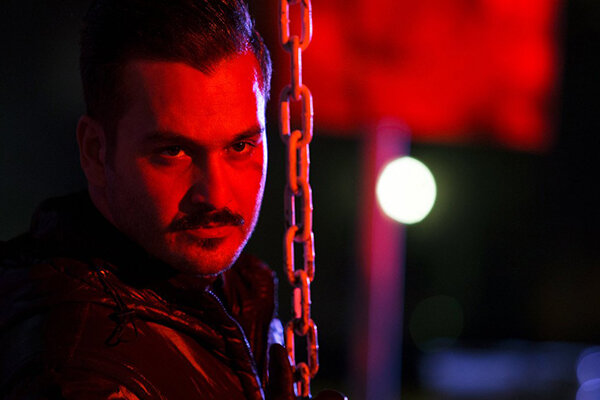 اکران فیلم با عملیات انتحاری!