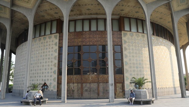 تئاتر شهر هفتم مرداد تعطیل است