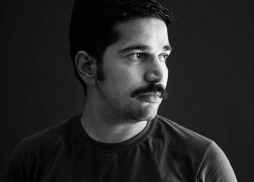 درخواست یک کارگردان جوان تئاتر /گل به خودی نزنیم!