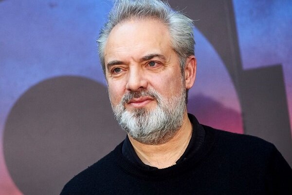 سم مندس برای کمک به تئاتری‌ها ۲ میلیون دلار جمع کرد