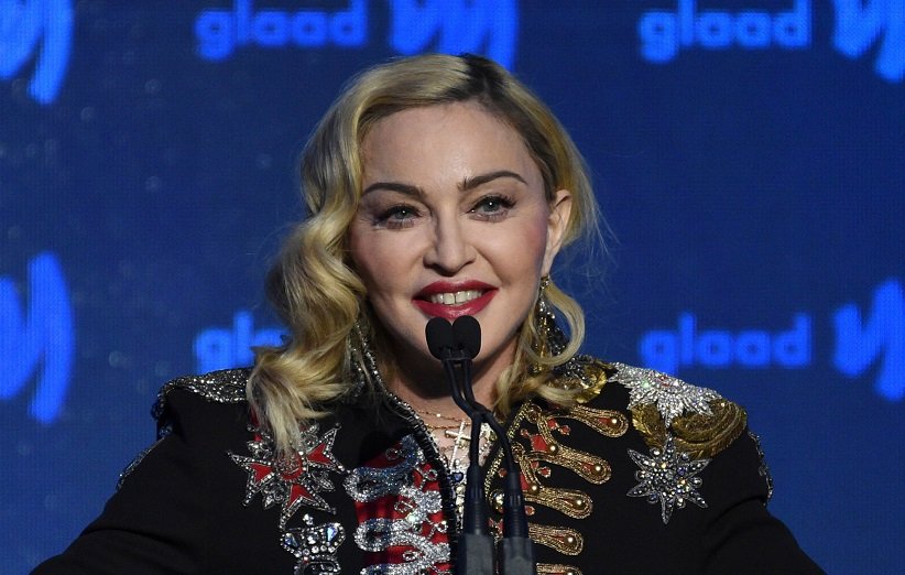 مدونا با کمک دیابلو کودی در حال نگارش یک فیلم‌نامه است