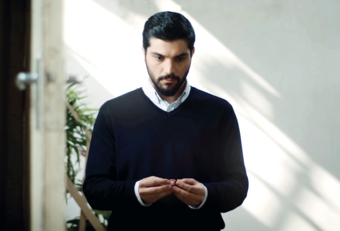 تلويزيون چه گلی به سر مردم می‌زند