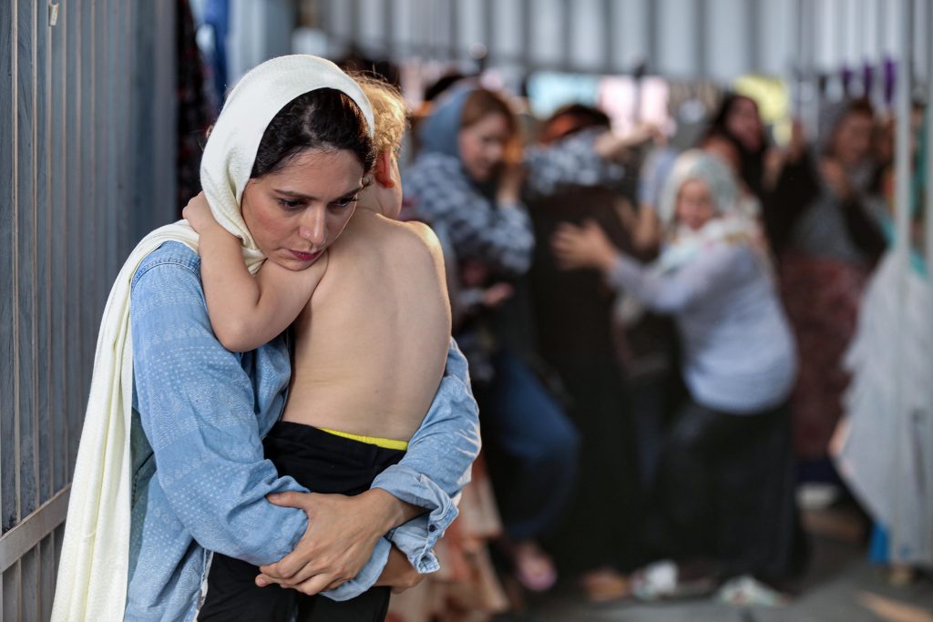 خرقه‌پوش «برای مرجان» را تدوین می‌کند