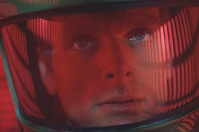 لباس فضانوردی ادیسه فضایی کوبریک و شنل سوپرمن چکش خوردند